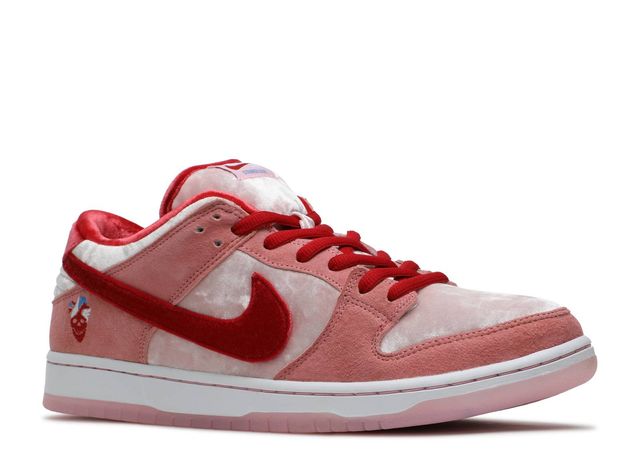 Nike SB Dunk Low Strangelove Skateboards