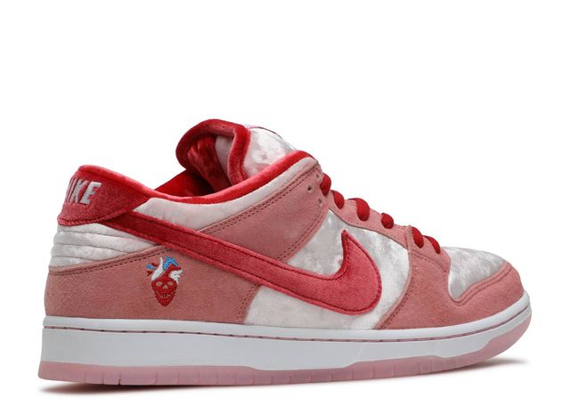 Nike SB Dunk Low Strangelove Skateboards