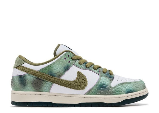 Nike Dunk Low SB x Alexis Sablone Chameleon